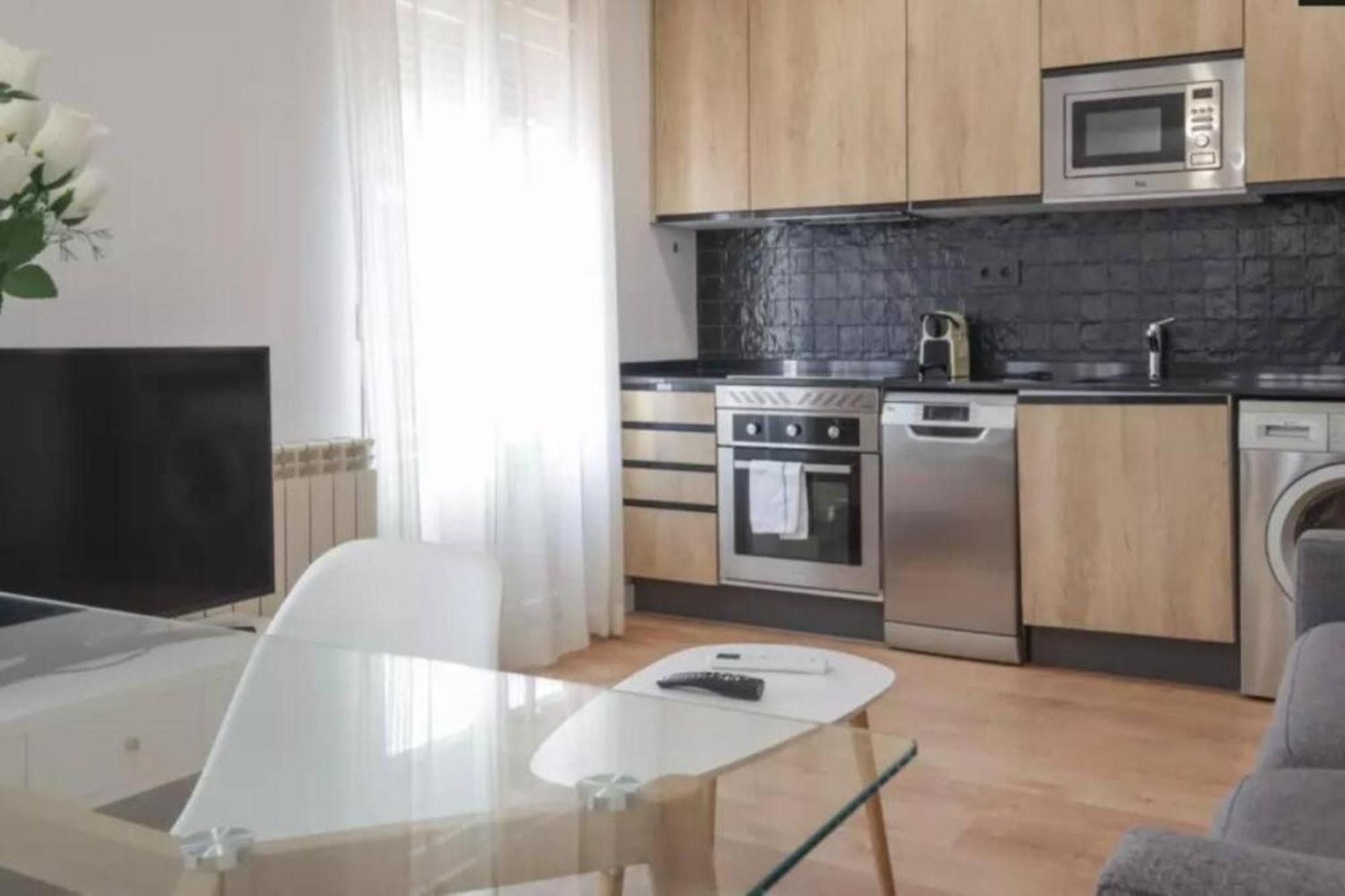 Diseno Moderno Y Confort En Puerta Del Angel Madrid Kültér fotó